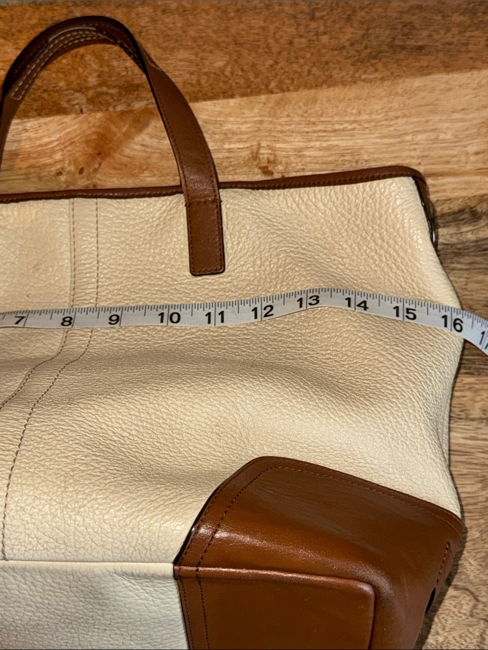 Cream and Brown Coach Pebble Leather Tote Bag - Classic Women's Handbag - Picture 7 of 15